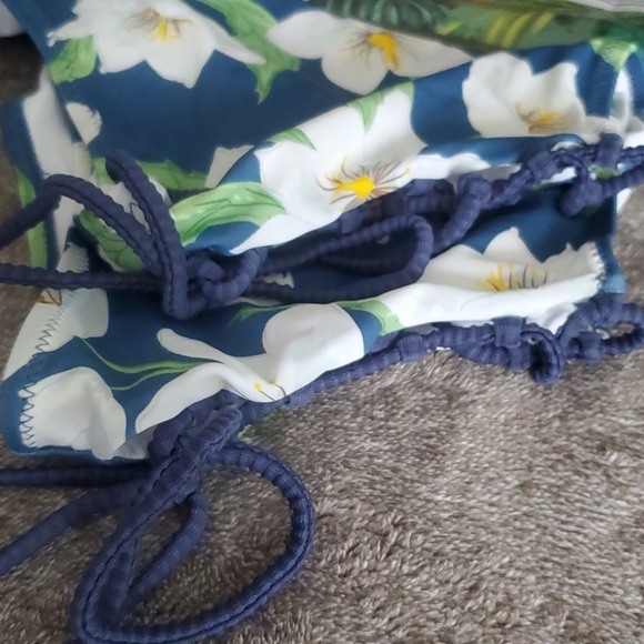 High Waisted, lace up bikini bottom - Picture 3 of 6